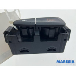 Dacia - Dokker - Panic lighting switch