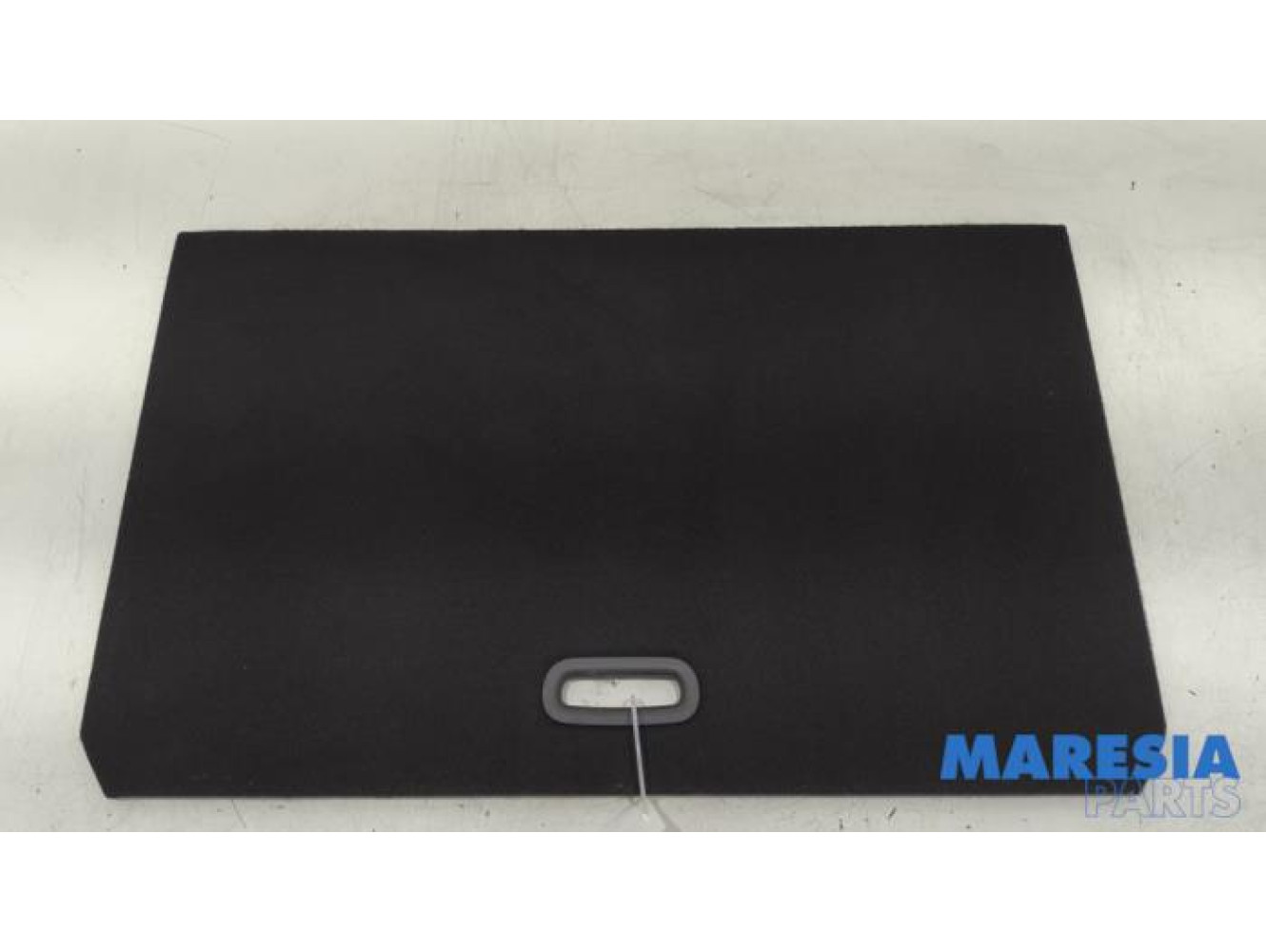 Renault - Captur - Floor panel load area