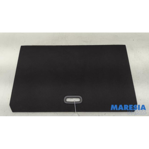 Renault - Captur - Floor panel load area