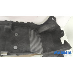 Opel - Karl - Vloerbedekking