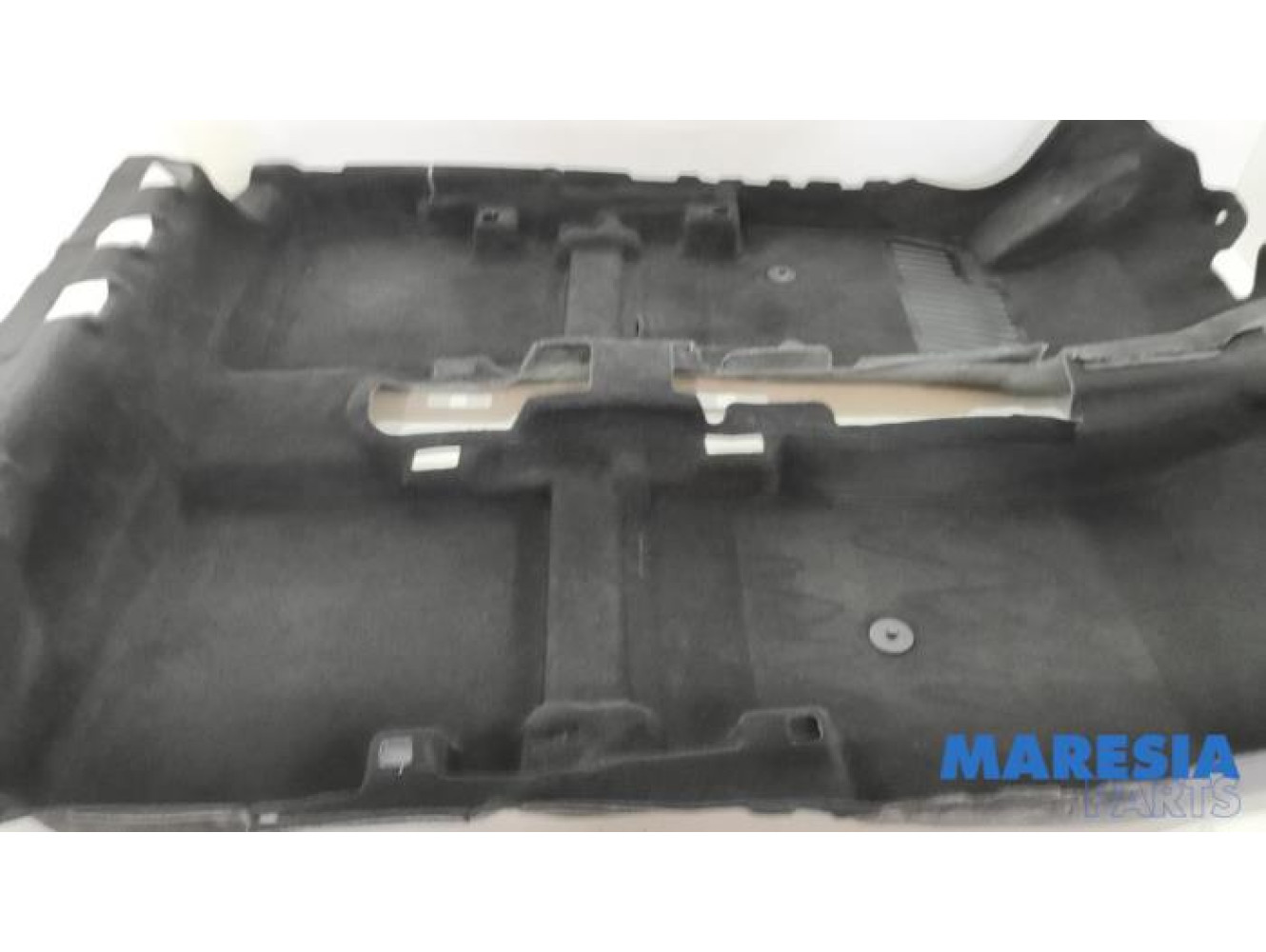 Opel - Karl - Vloerbedekking