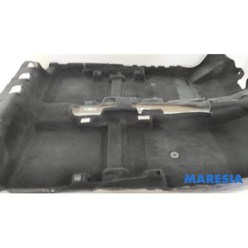 Opel - Karl - Vloerbedekking