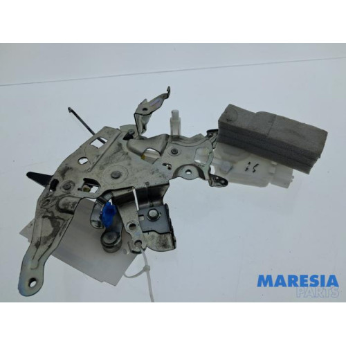Dacia - Dokker - Sliding door lock mechanism, right