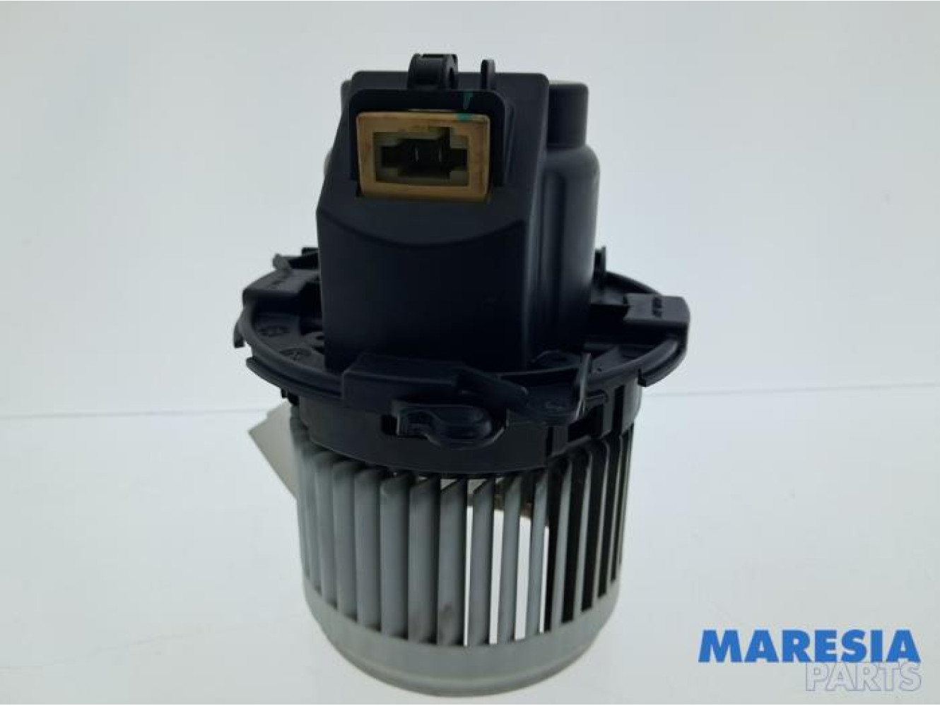 Dacia - Dokker - Heating and ventilation fan motor
