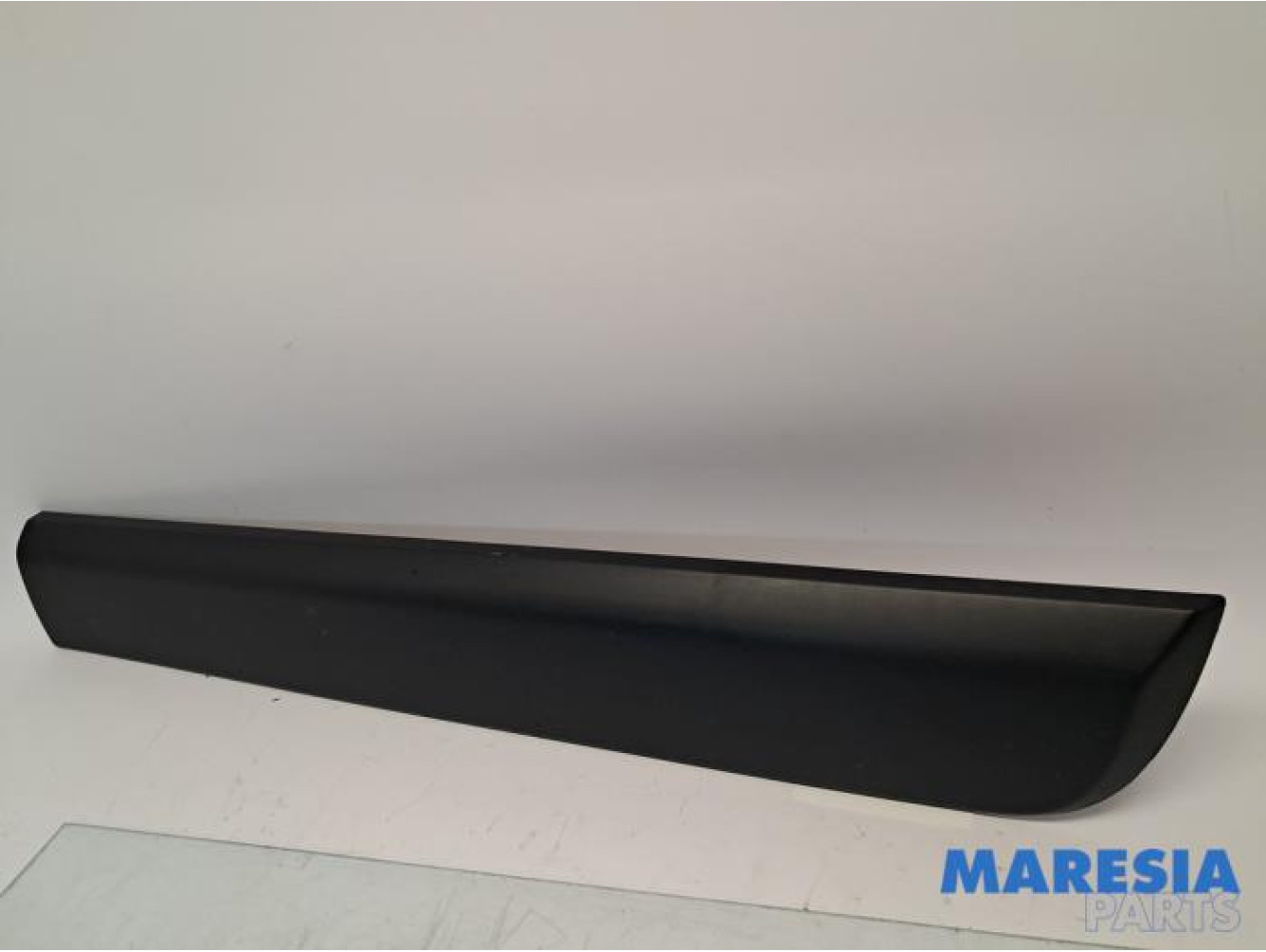 Dacia - Dokker - Decorative strip