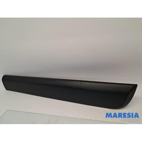 Dacia - Dokker - Decorative strip