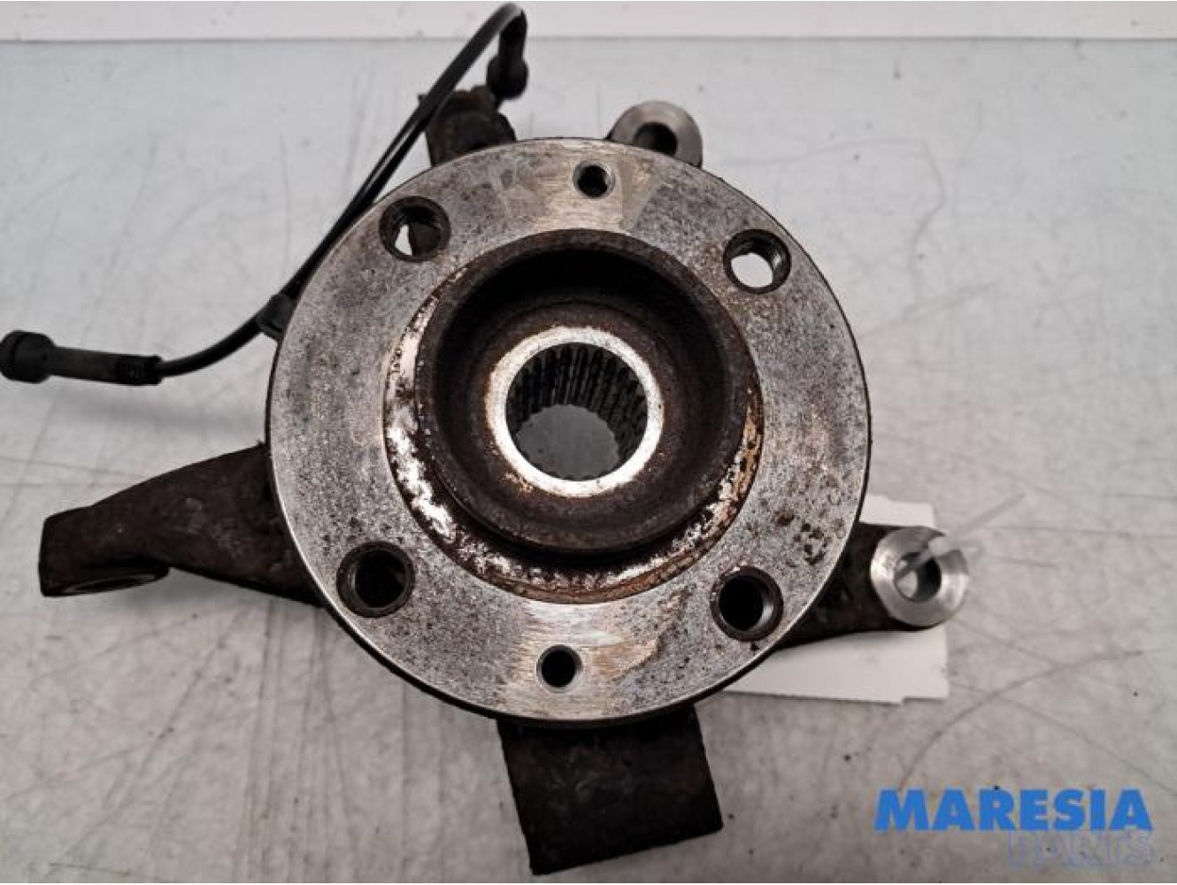 Dacia - Dokker - Knuckle, front right