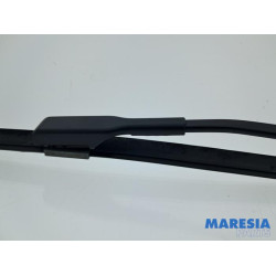 Dacia - Lodgy - Front wiper arm
