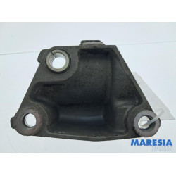 Renault - Clio - Stütze (sonstige)