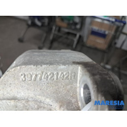 Renault - Clio - Stütze (sonstige)