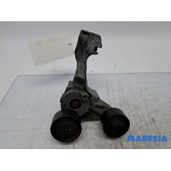 Renault - Clio - Dynamosteun boven