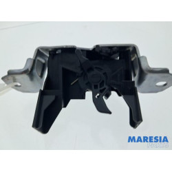 Citroen - C1 - Tailgate lock mechanism