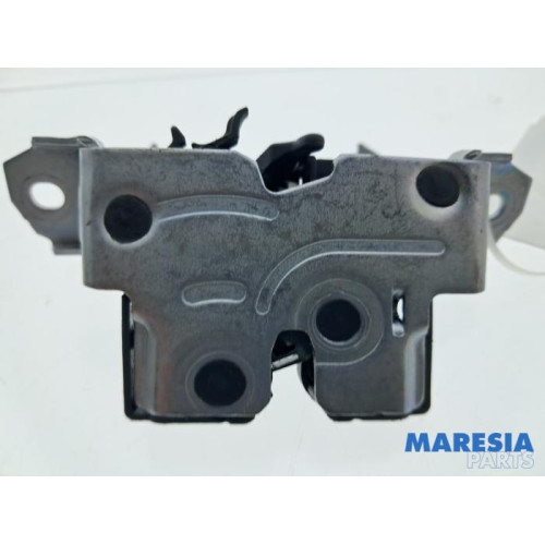 Citroen - C1 - Tailgate lock mechanism