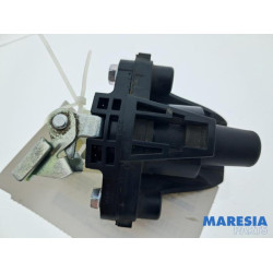 Citroen - C1 - Tailgate lock mechanism