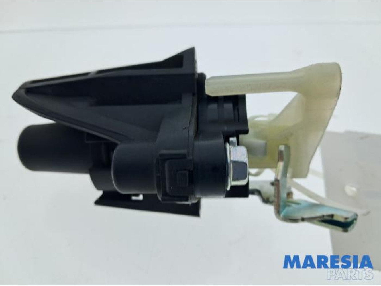 Citroen - C1 - Tailgate lock mechanism
