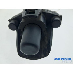 Citroen - C1 - Tailgate lock mechanism