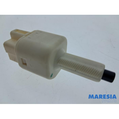 Citroen - C1 - Brake light switch
