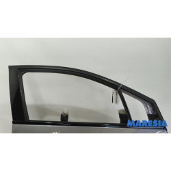 Renault - Captur - Front door 4-door, right