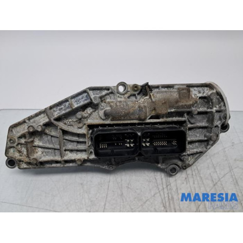 Renault - Captur - Ordinateur réservoir automatique