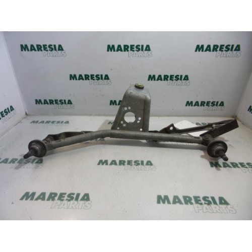 Peugeot - 206 - Wiper mechanism