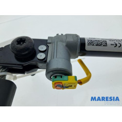 Opel - Karl - Seatbelt tensioner, right