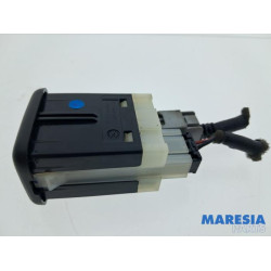 Opel - Karl - AUX / USB connection