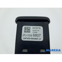 Opel - Karl - AUX / USB connection