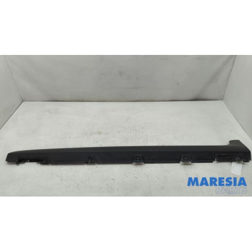 Citroen - C3 - Afdeklijst dorpel links