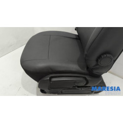 Renault - Master - Stoel links