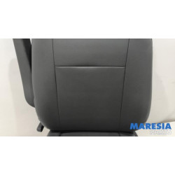 Renault - Master - Stoel links