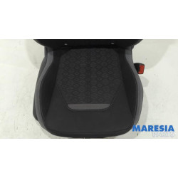 Opel - Mokka - Seat, right