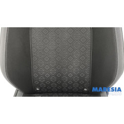 Opel - Mokka - Seat, right