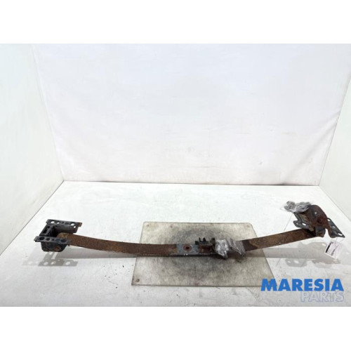 Renault - Master - Blattfeder hinten