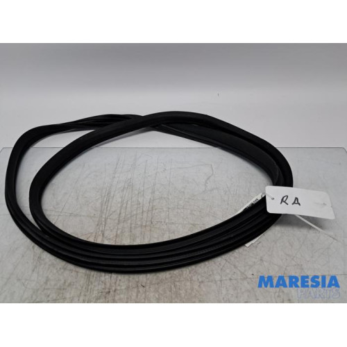 Opel - Karl - Portierrubber 4Deurs rechts-achter