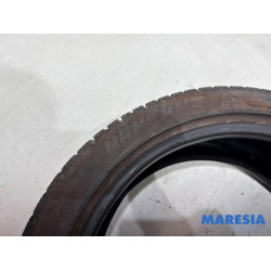 Renault - Clio - Winter tyre