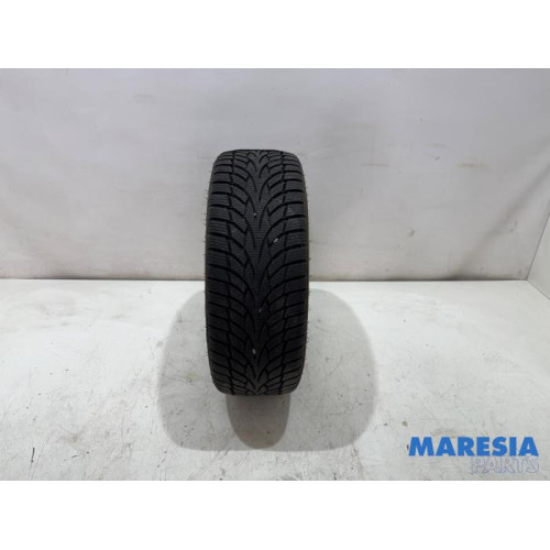 Renault - Clio - Winter tyre