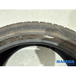 Renault - Clio - Winter tyre