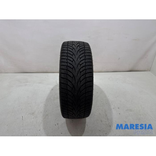 Renault - Clio - Winter tyre