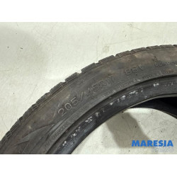 Renault - Clio - Winter tyre