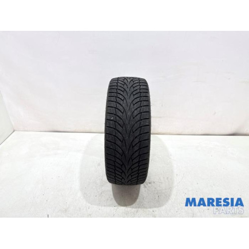 Renault - Clio - Winter tyre