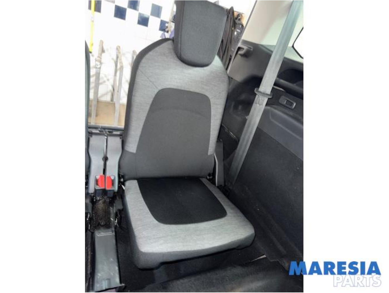 Citroen - C4 Grand Picasso - Rear seat