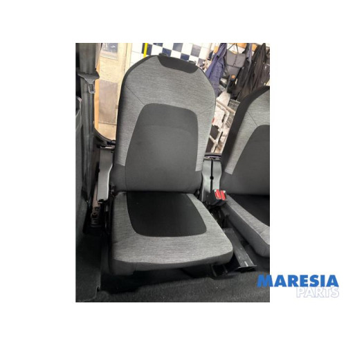 Citroen - C4 Grand Picasso - Rear seat