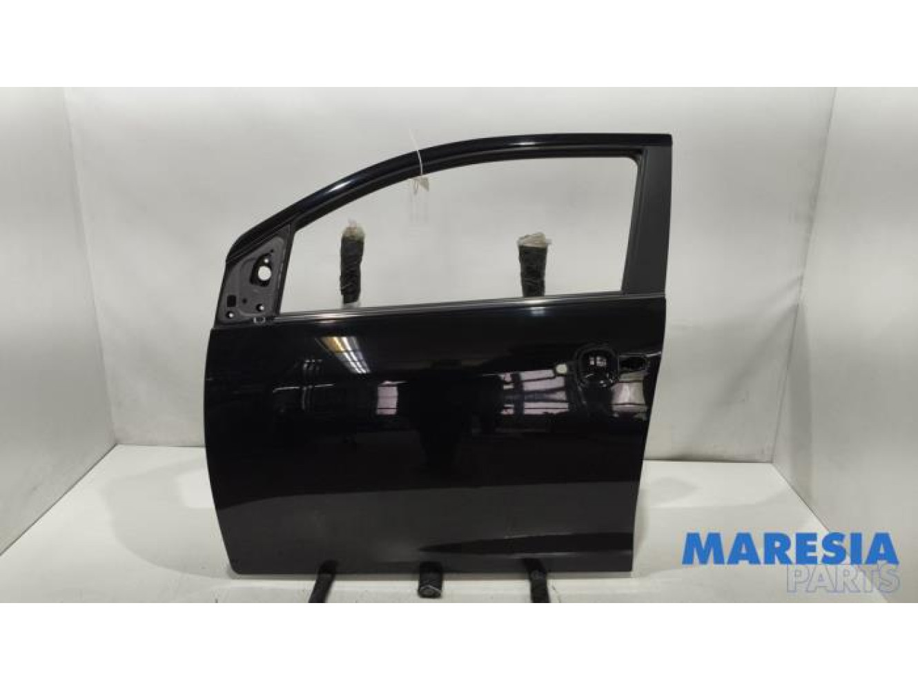 Peugeot - 108 - Door 4-door, front left