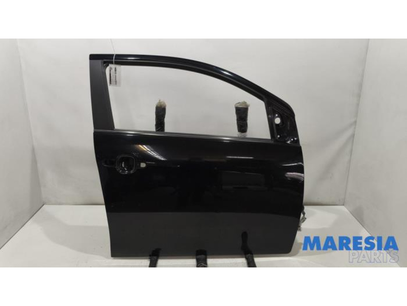 Peugeot - 108 - Front door 4-door, right