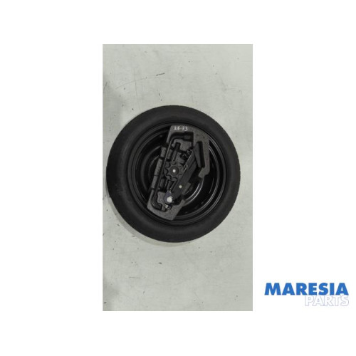 Peugeot - 108 - Wagenheber Set+ Reserverad