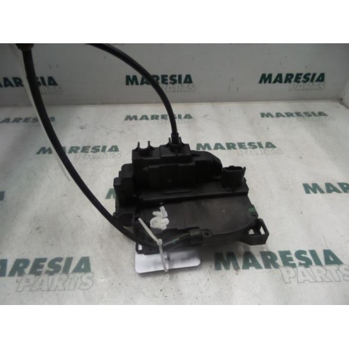 Renault - Megane - Front door lock mechanism 4-door, right