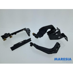 Citroen - Jumpy - Sliding door roller, right