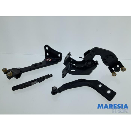 Citroen - Jumpy - Sliding door roller, right