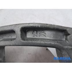 Opel - Mokka - Dynamosteun boven