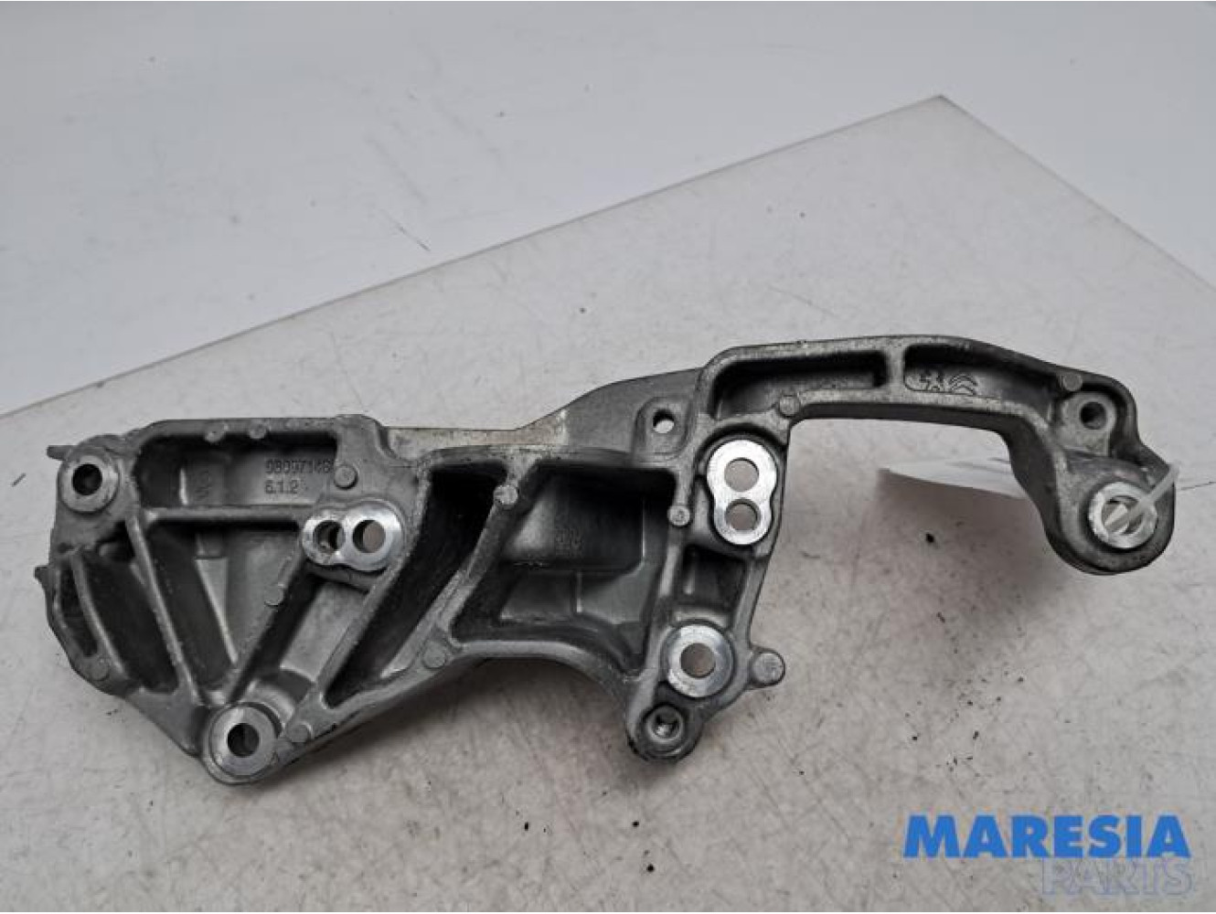 Opel - Mokka - Dynamosteun boven